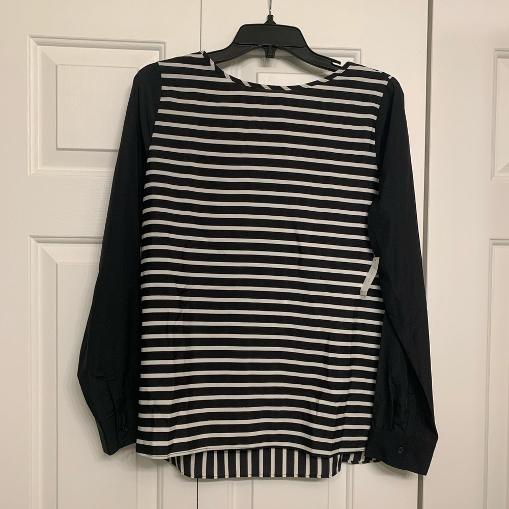 NWT striped top with black sleeves & zipper detail